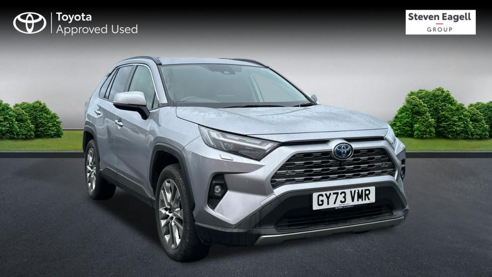 Main listing image - Toyota RAV4