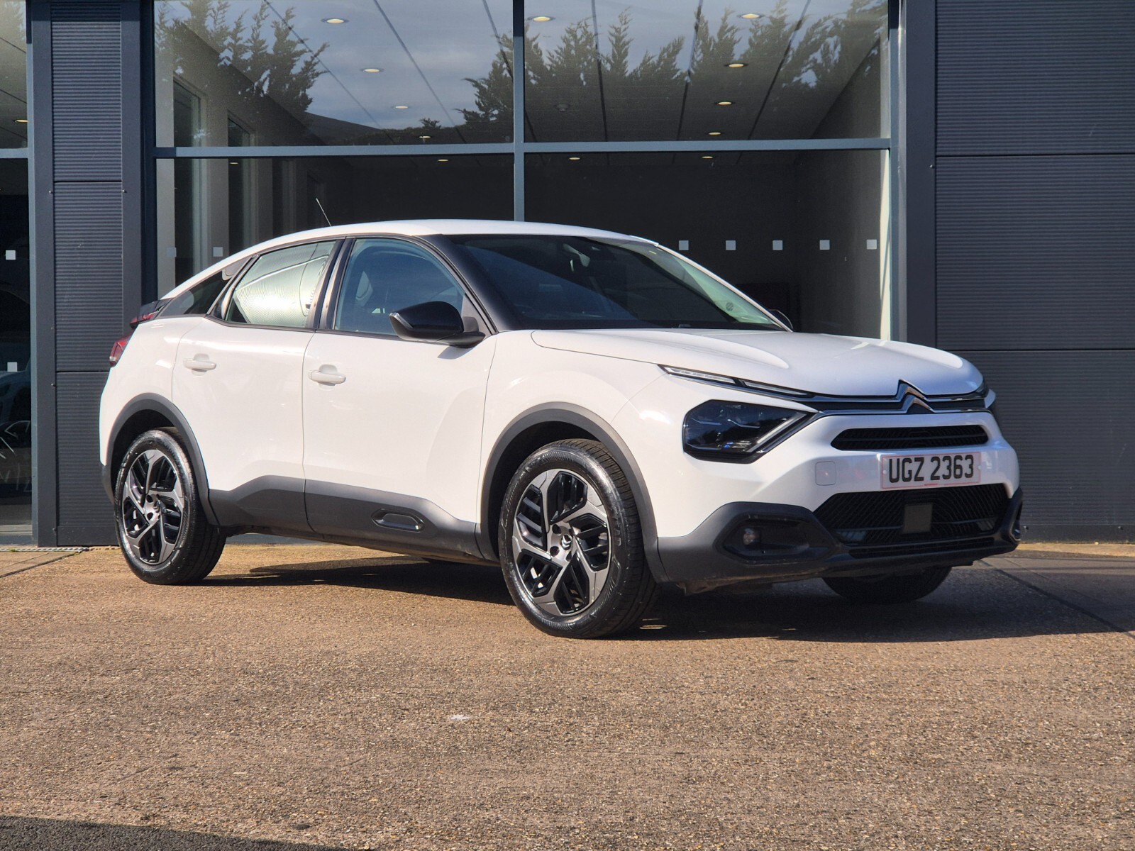 Main listing image - Citroen C4