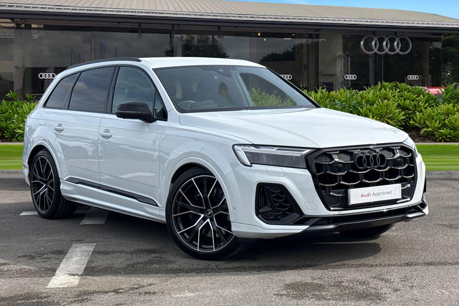 Main listing image - Audi Q7