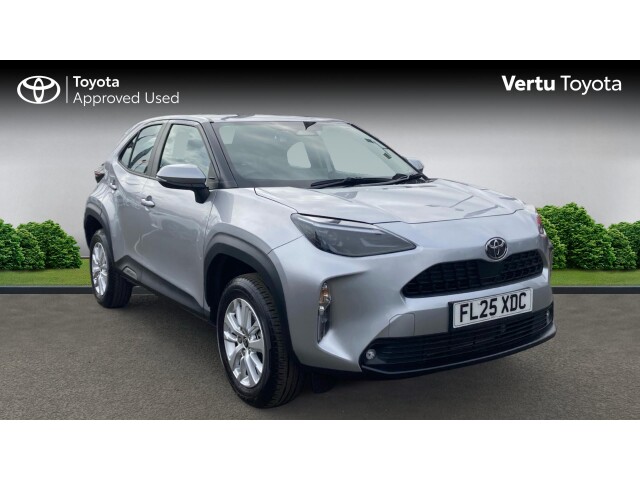 Main listing image - Toyota Yaris Cross