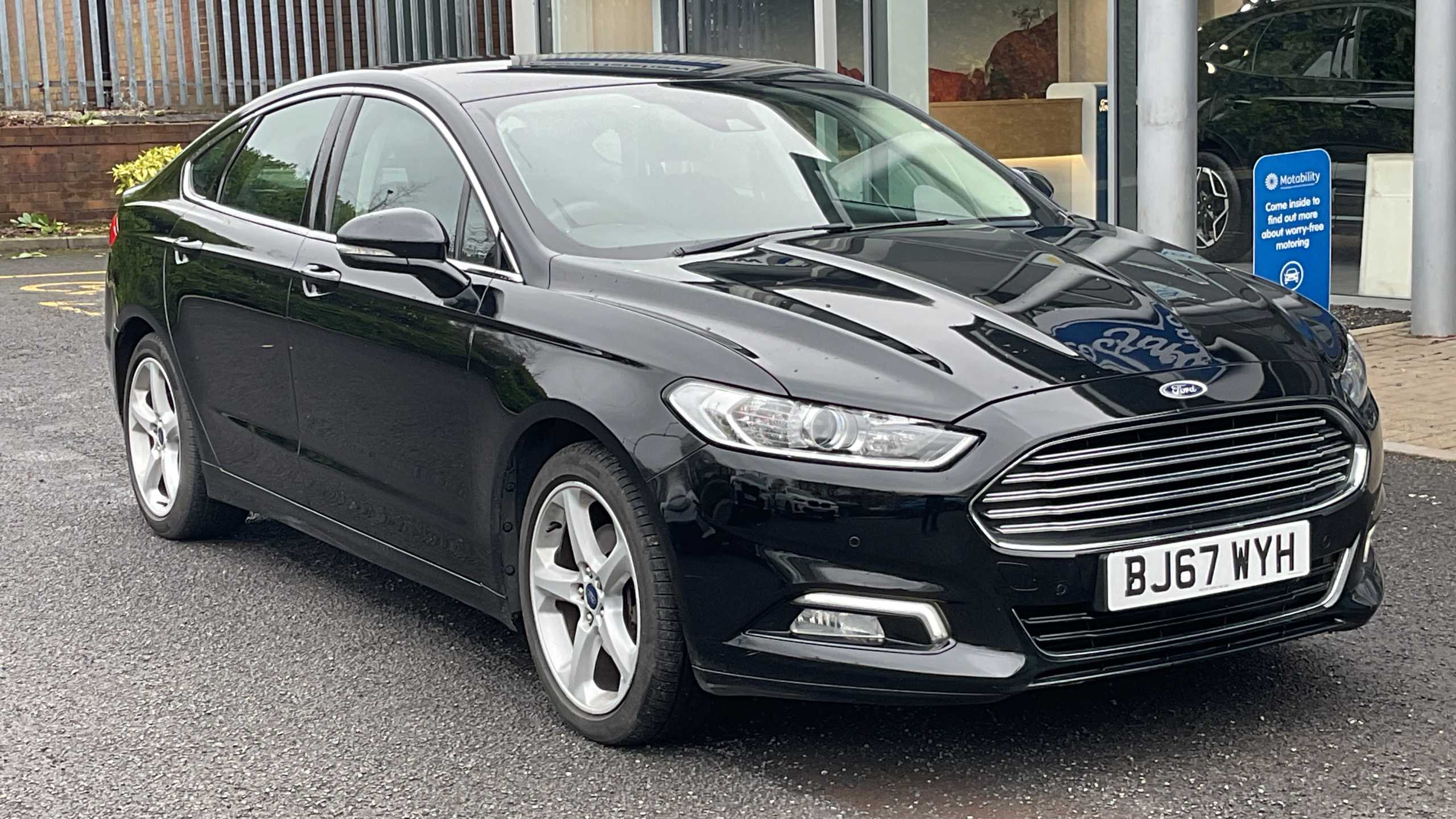 Main listing image - Ford Mondeo