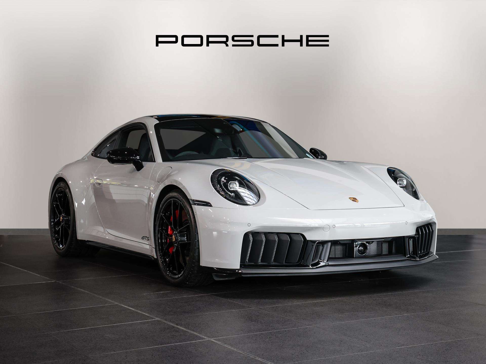 Main listing image - Porsche 911