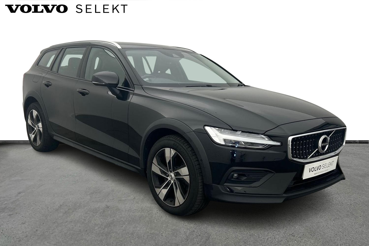 Main listing image - Volvo V60 Cross Country