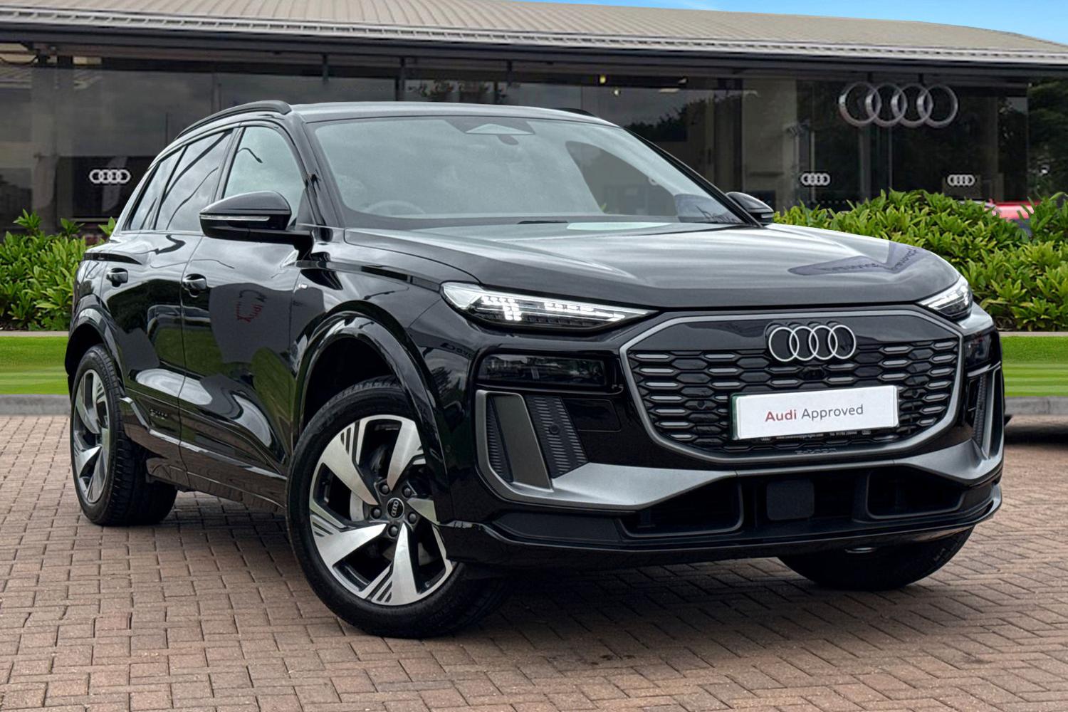 Main listing image - Audi Q6