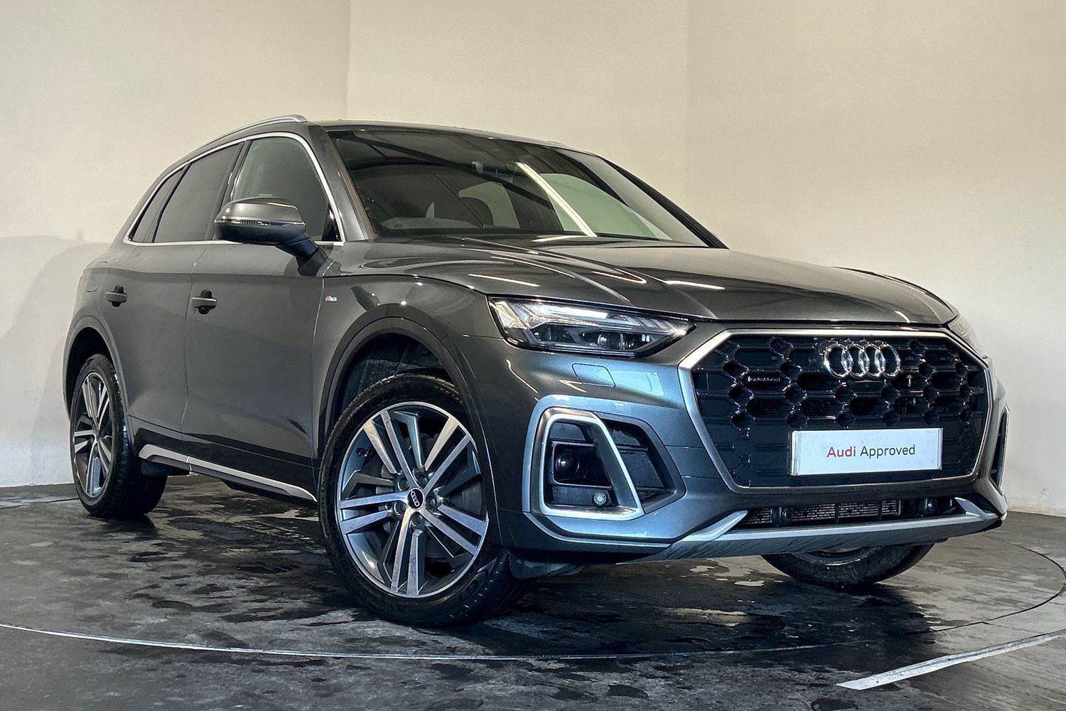 Main listing image - Audi Q5