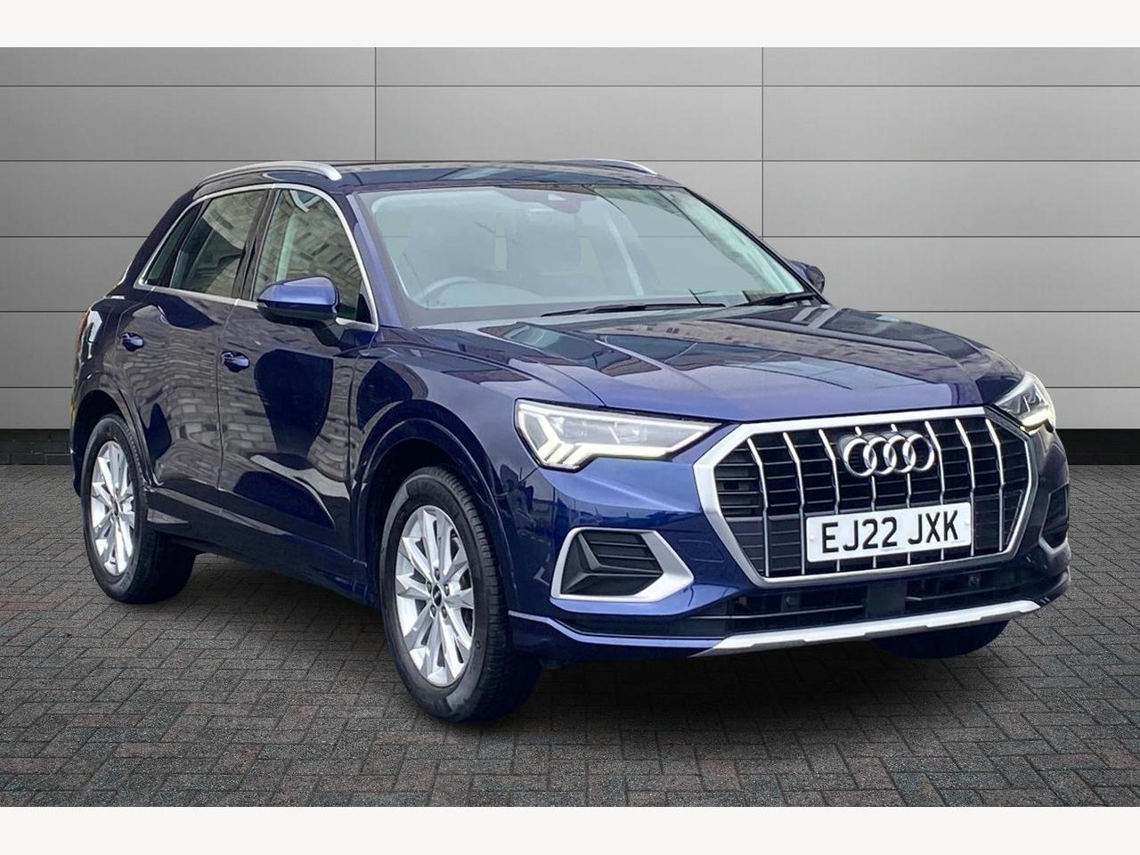 Main listing image - Audi Q3