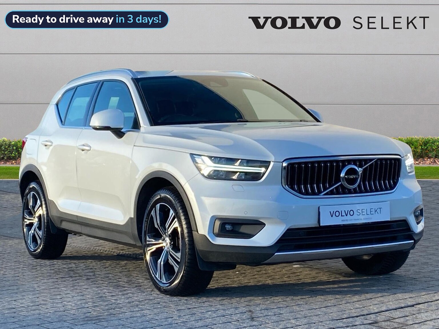 Main listing image - Volvo XC40