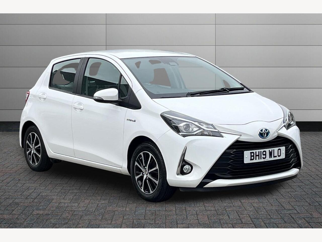 Main listing image - Toyota Yaris