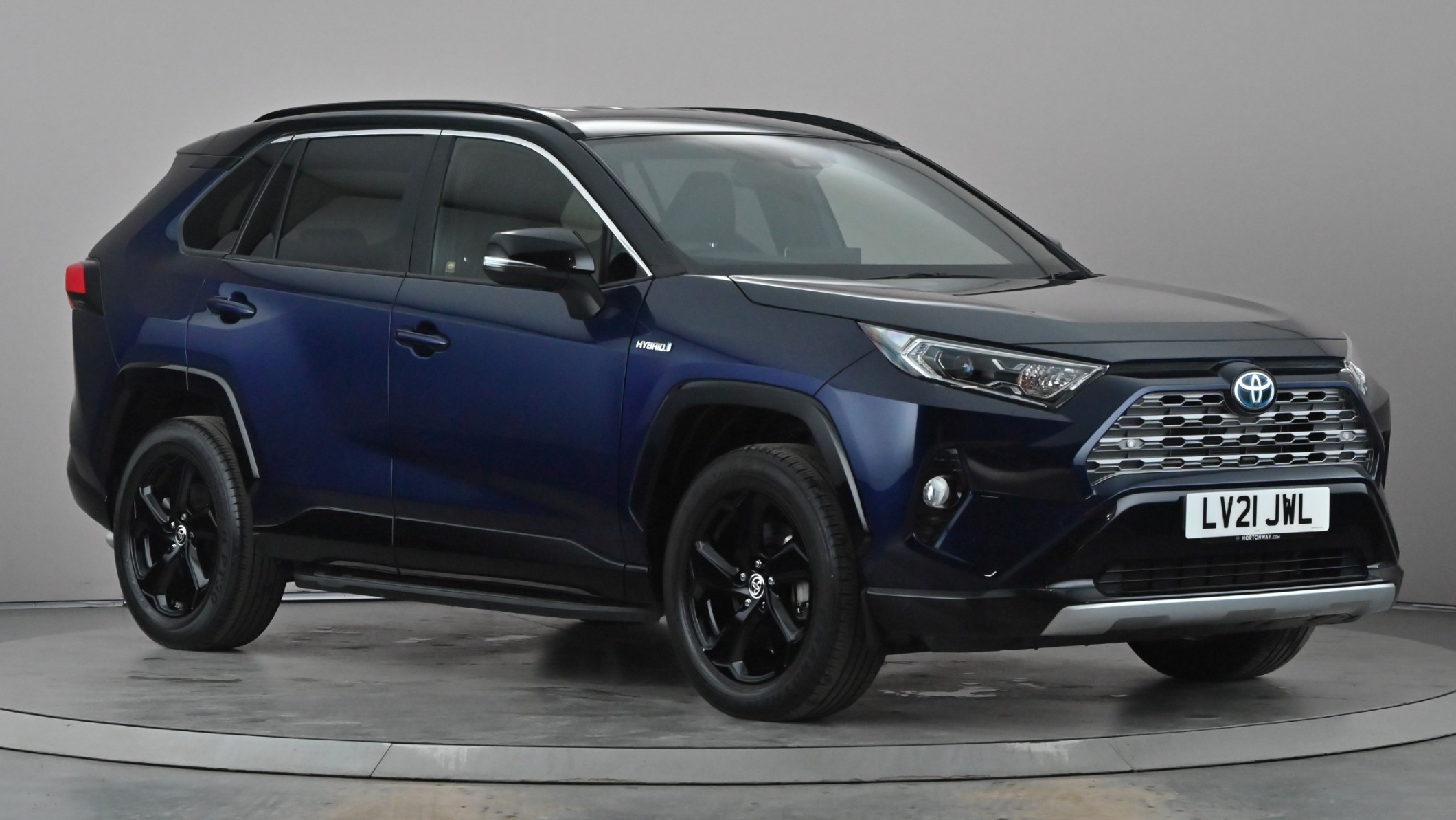 Main listing image - Toyota RAV4