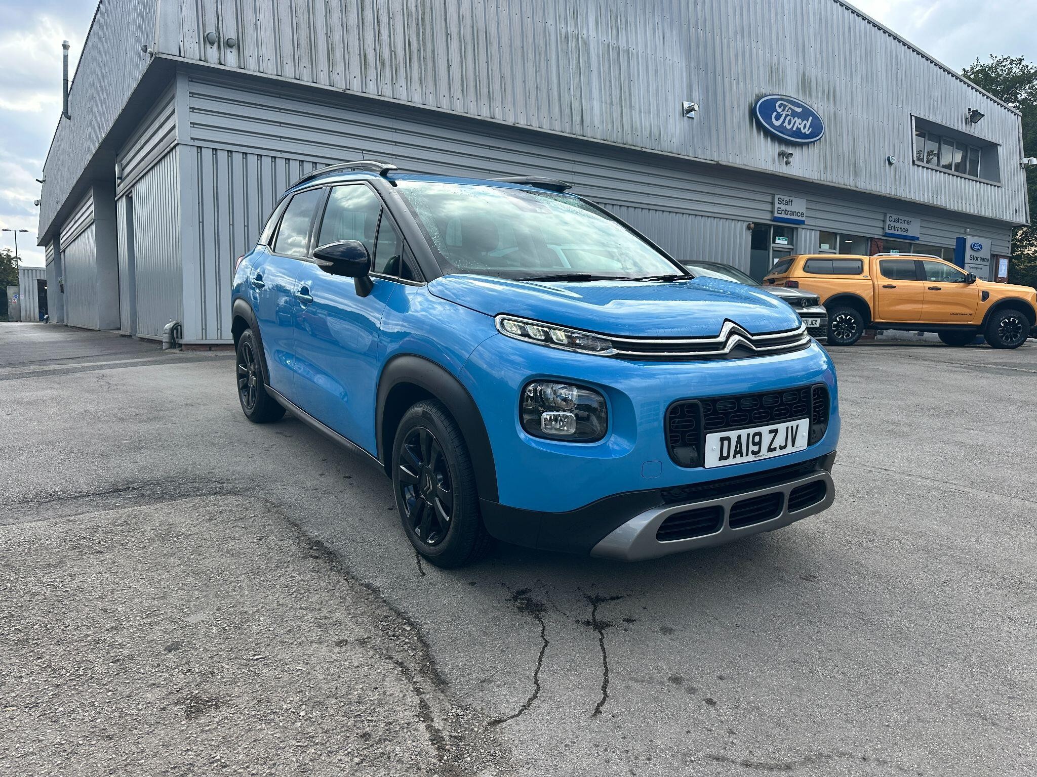 Main listing image - Citroen C3 Aircross