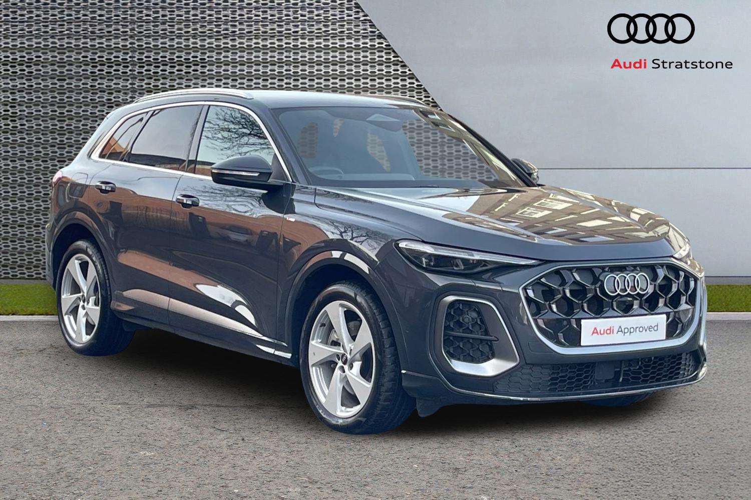 Main listing image - Audi Q5