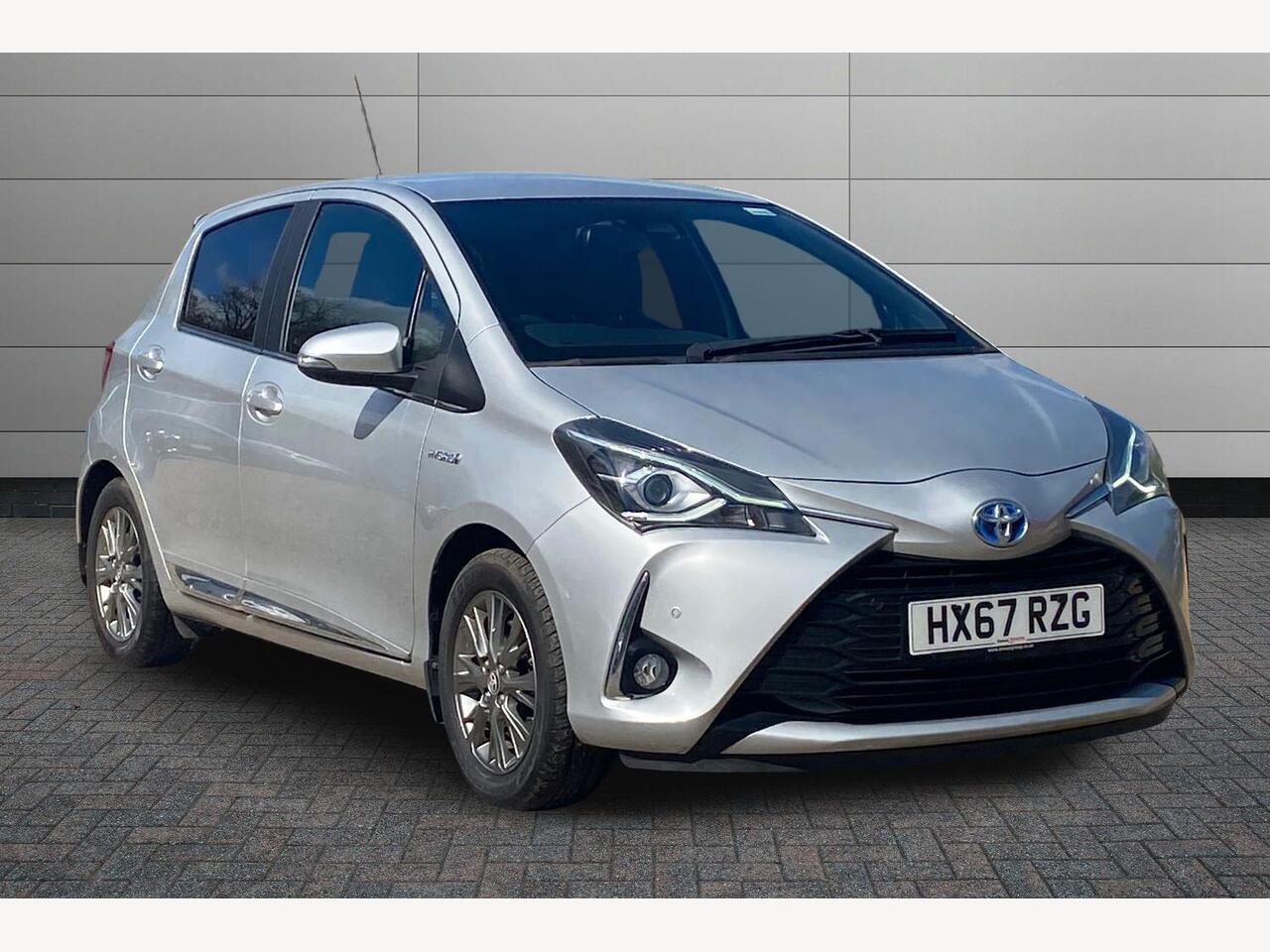 Main listing image - Toyota Yaris