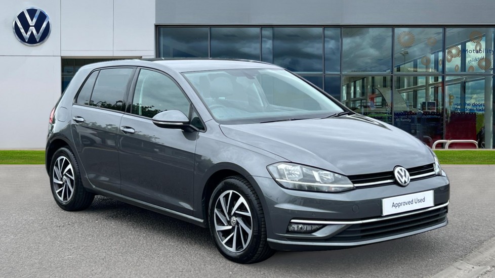 Main listing image - Volkswagen Golf