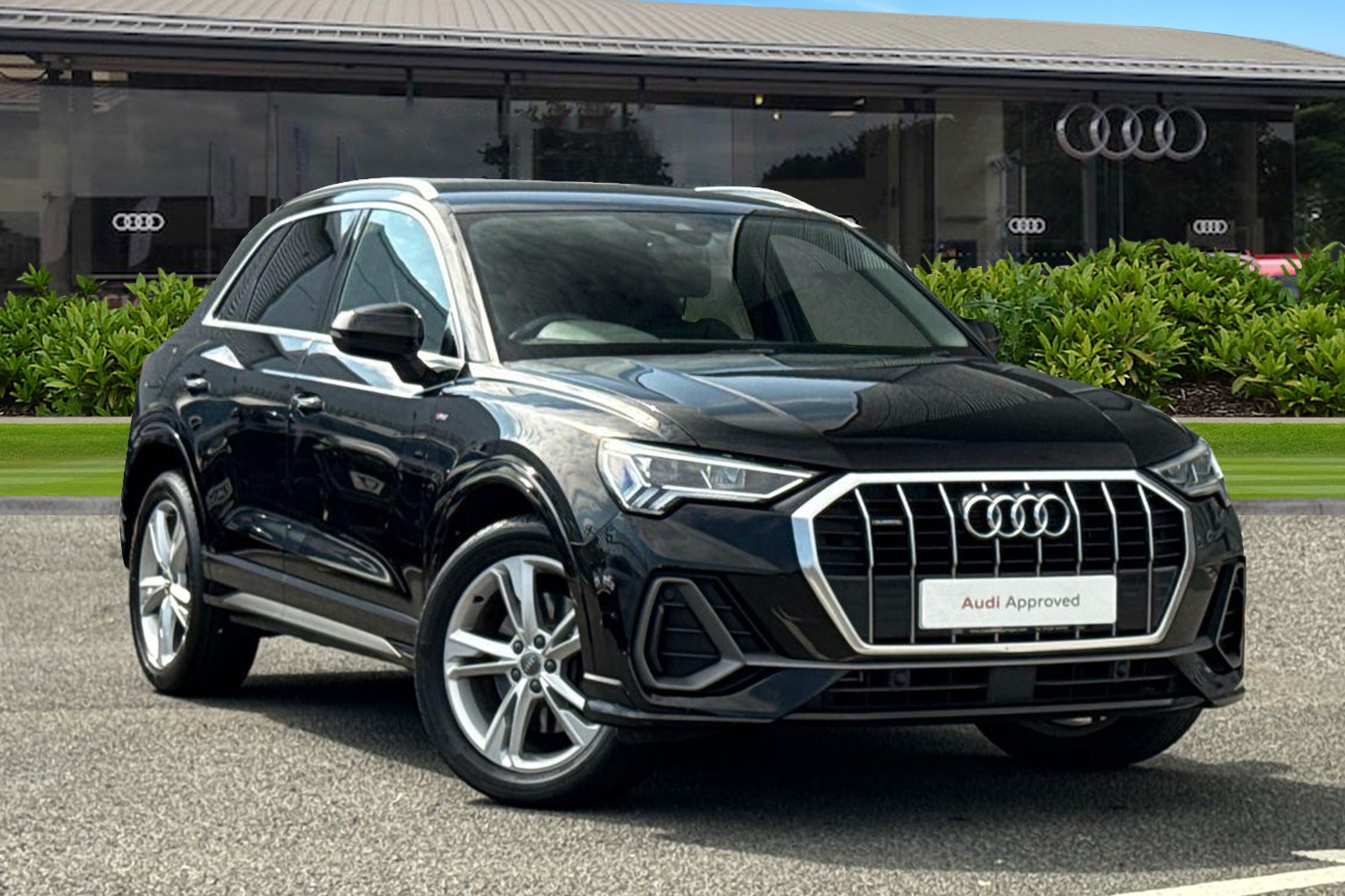 Main listing image - Audi Q3
