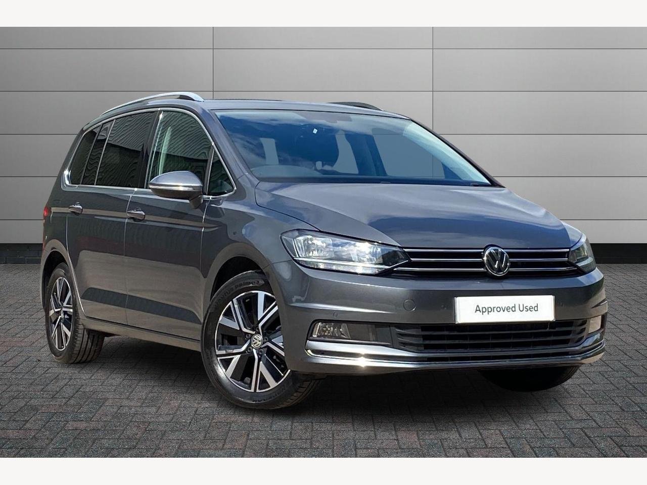 Main listing image - Volkswagen Touran