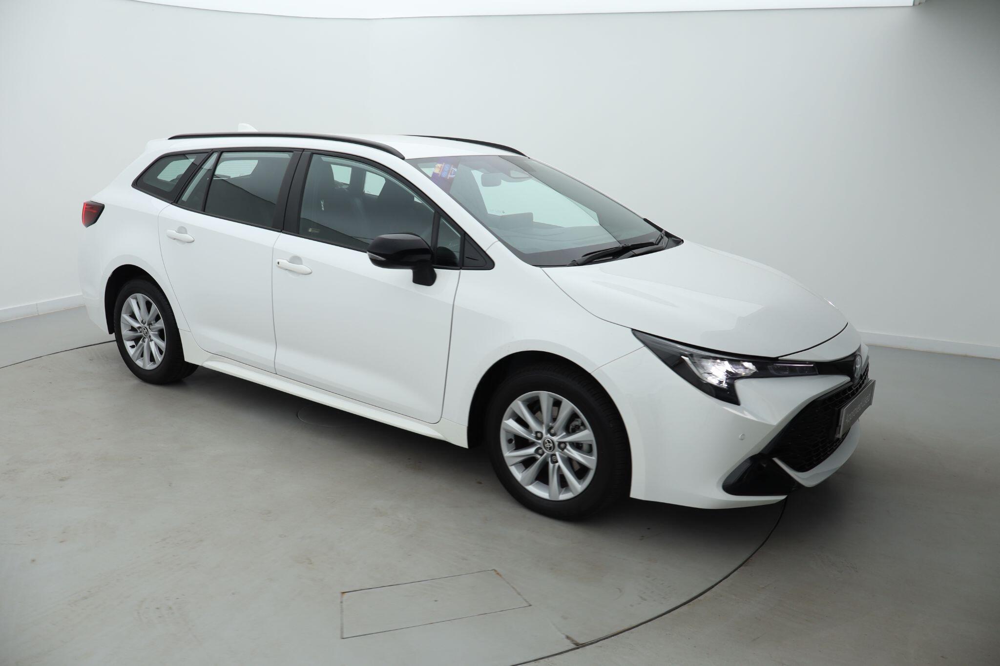 Main listing image - Toyota Corolla Touring Sport