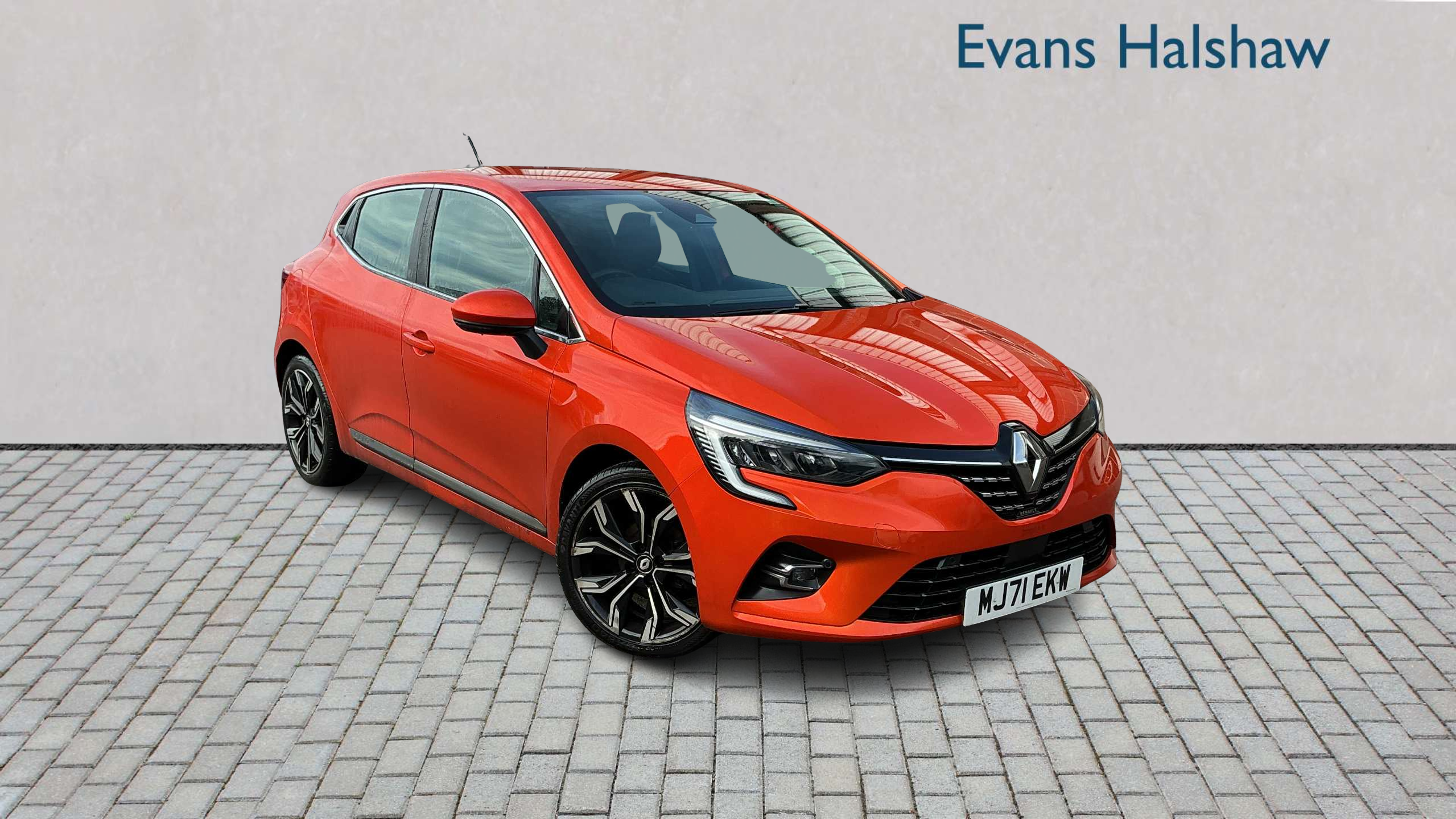 Main listing image - Renault Clio
