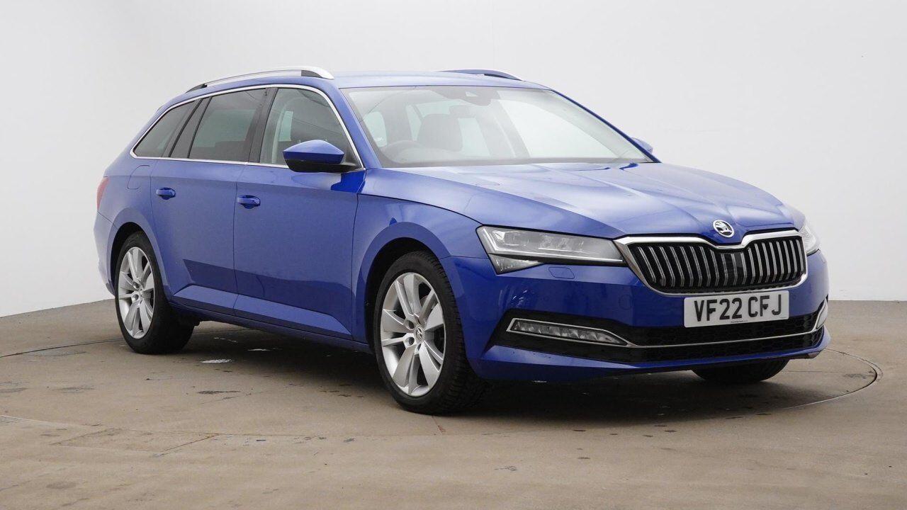Main listing image - Skoda Superb Estate