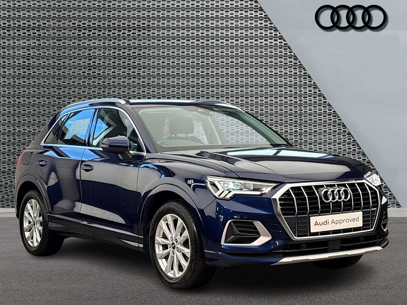 Main listing image - Audi Q3