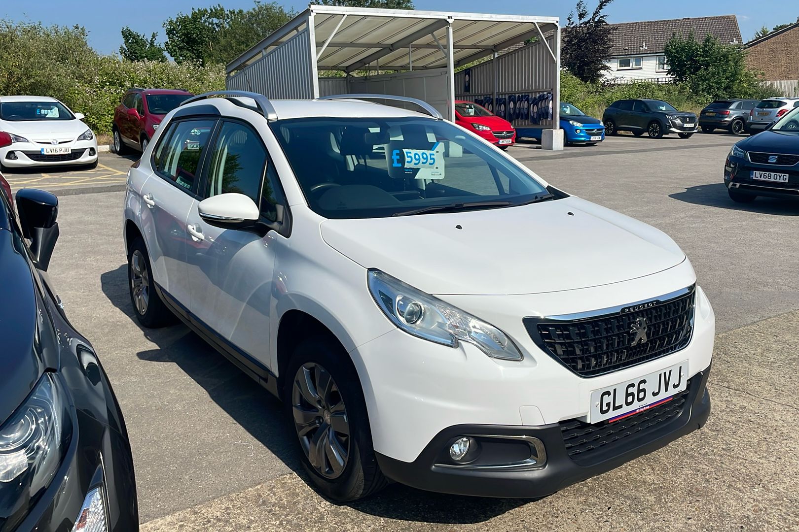 Main listing image - Peugeot 2008