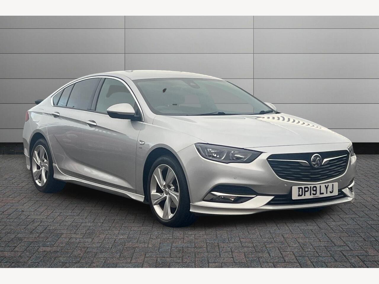 Main listing image - Vauxhall Insignia
