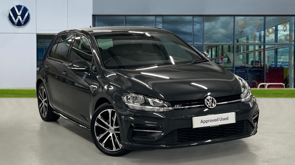 Main listing image - Volkswagen Golf