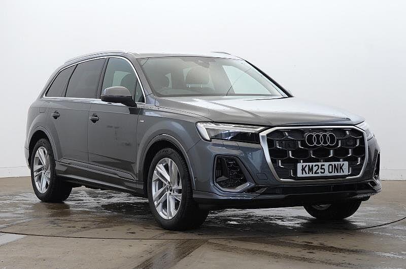 Main listing image - Audi Q7