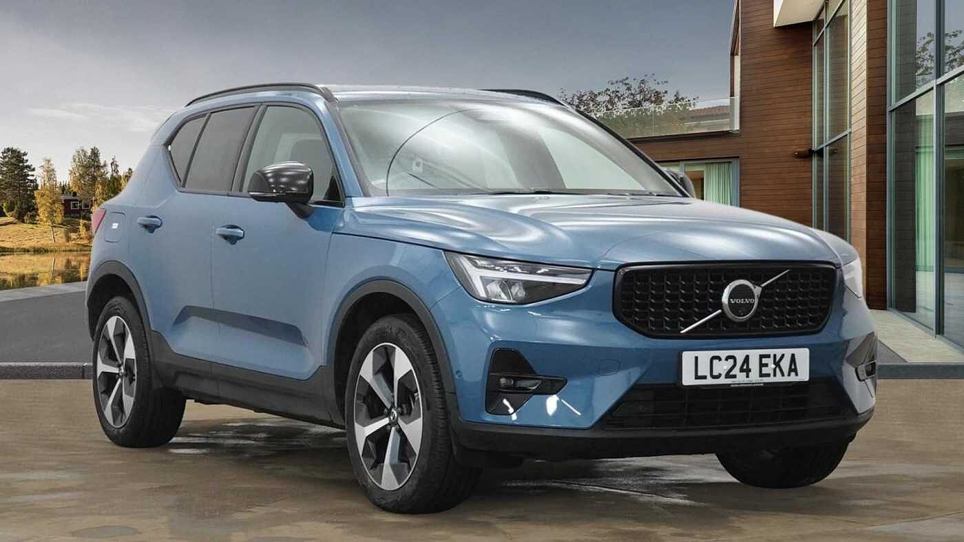 Main listing image - Volvo XC40