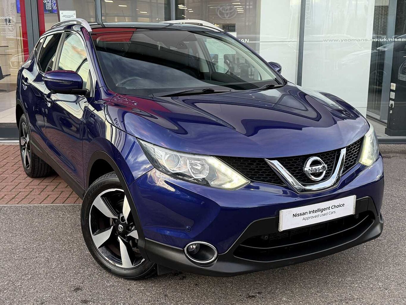 Main listing image - Nissan Qashqai