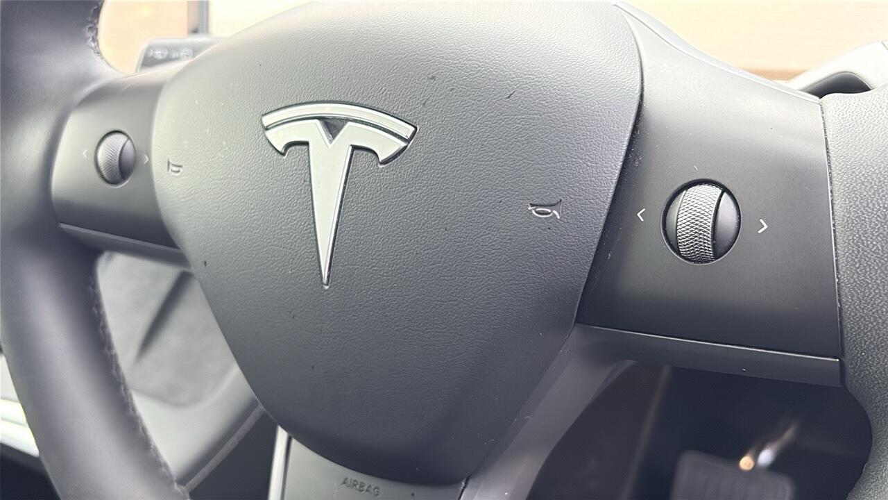 Main listing image - Tesla Model Y