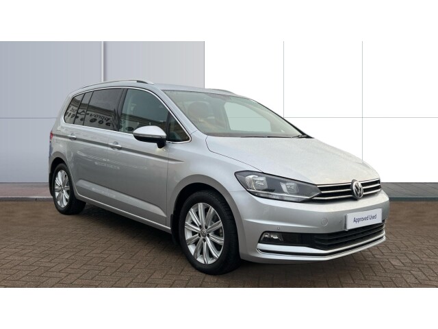 Main listing image - Volkswagen Touran