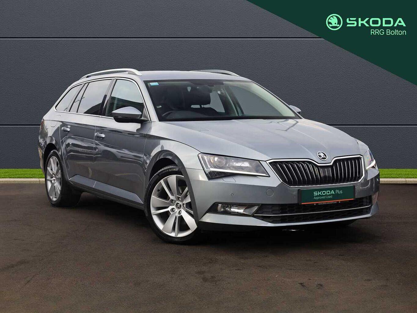 Main listing image - Skoda Superb Estate