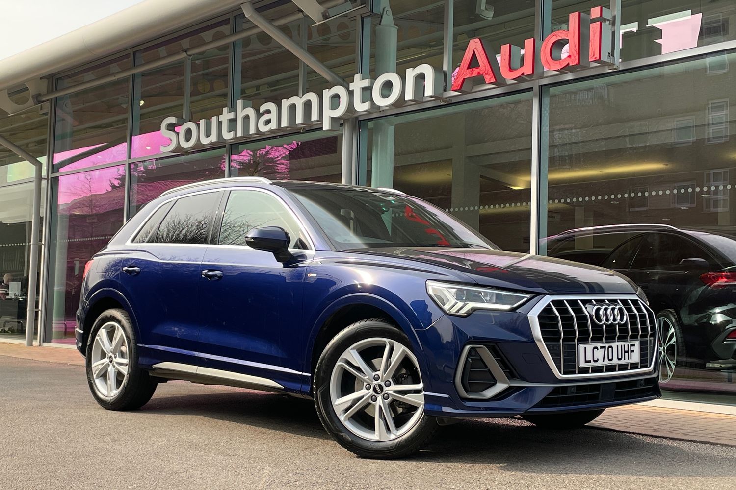 Main listing image - Audi Q3