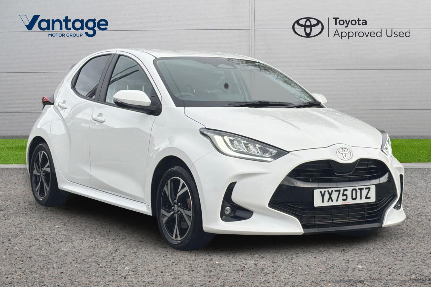 Main listing image - Toyota Yaris
