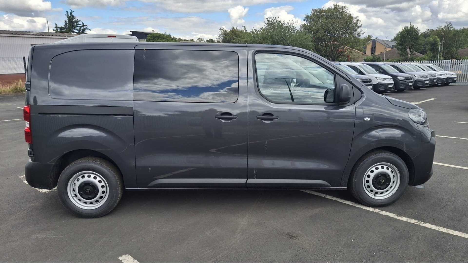 Main listing image - Citroen Dispatch