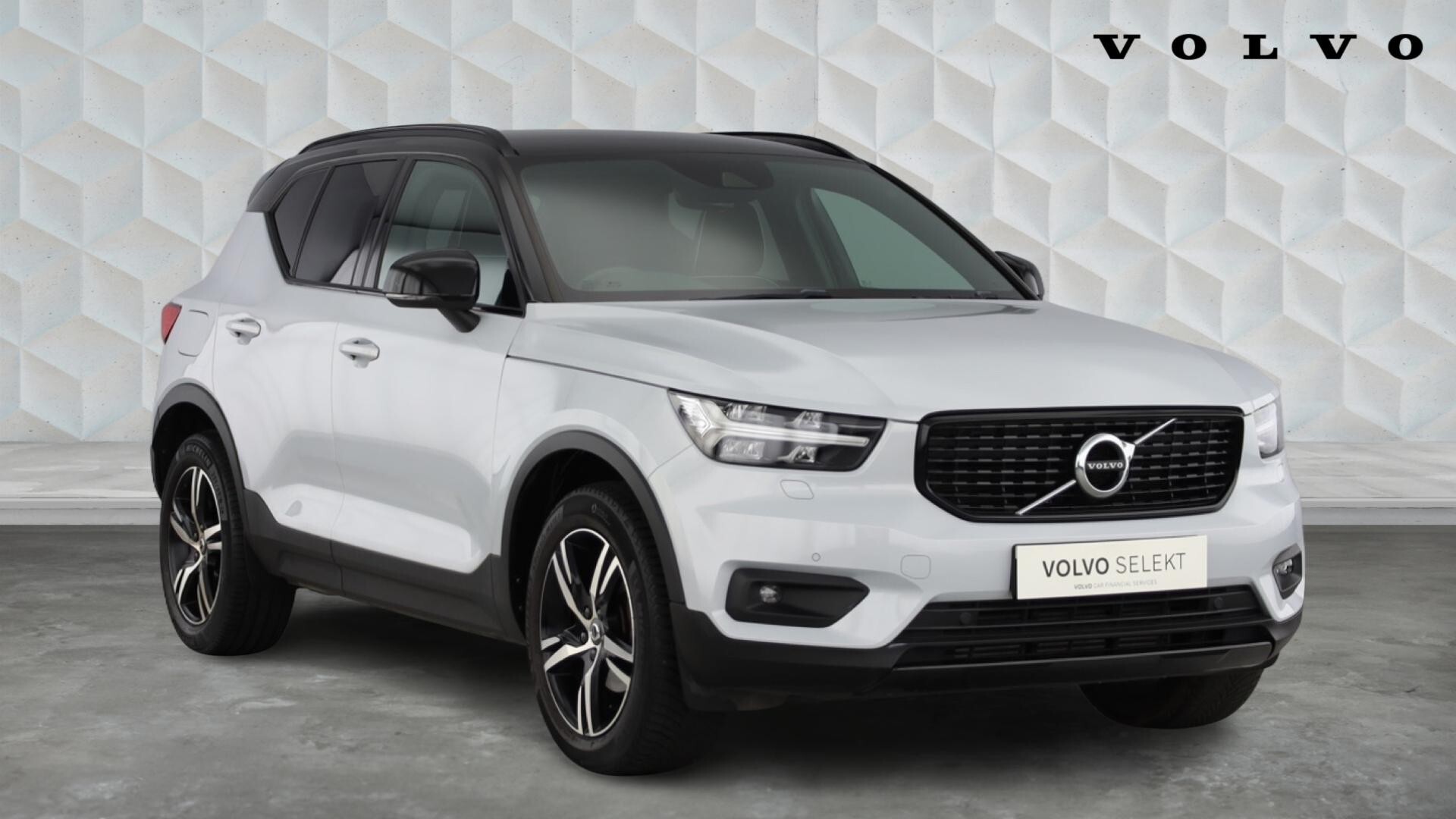 Main listing image - Volvo XC40