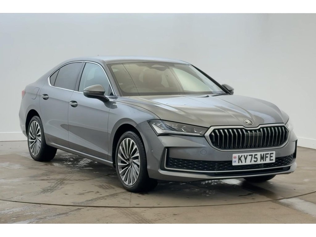 Main listing image - Skoda Superb
