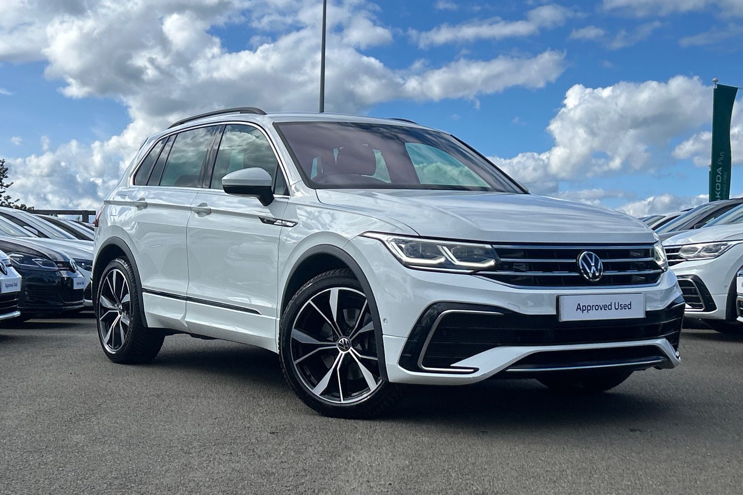 Main listing image - Volkswagen Tiguan