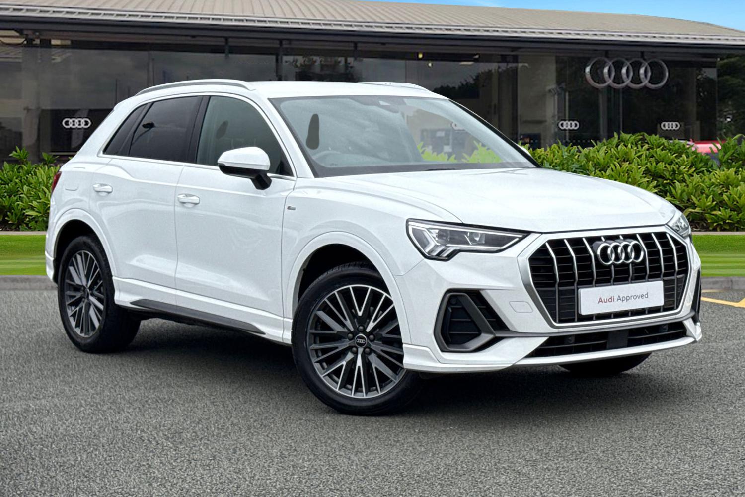 Main listing image - Audi Q3