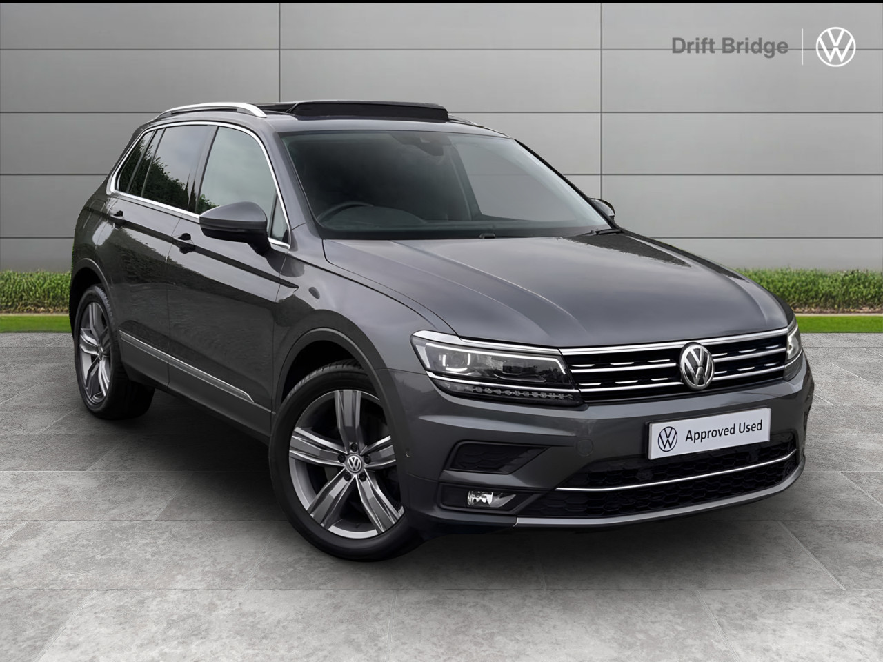 Main listing image - Volkswagen Tiguan
