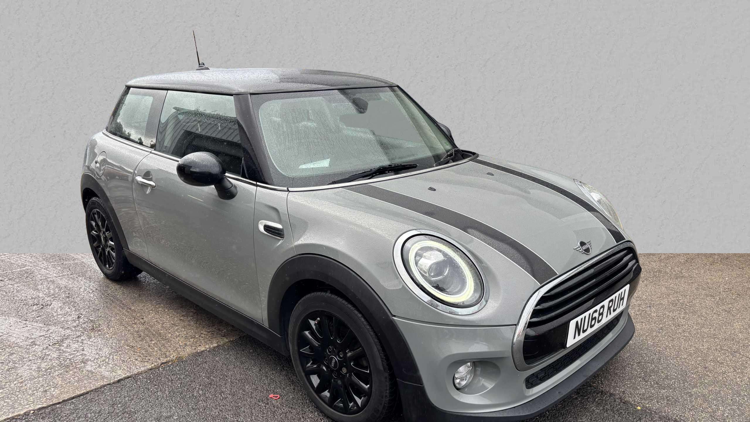 Main listing image - MINI Hatchback