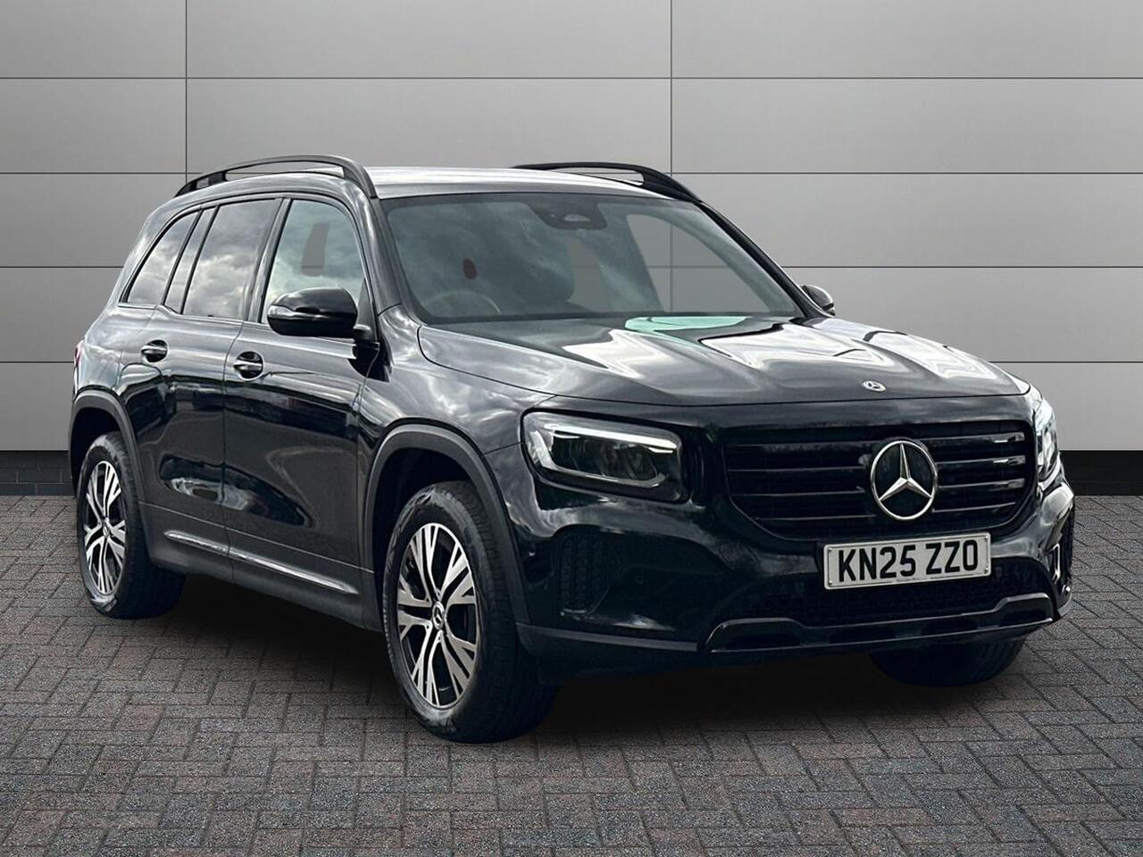 Main listing image - Mercedes-Benz GLB