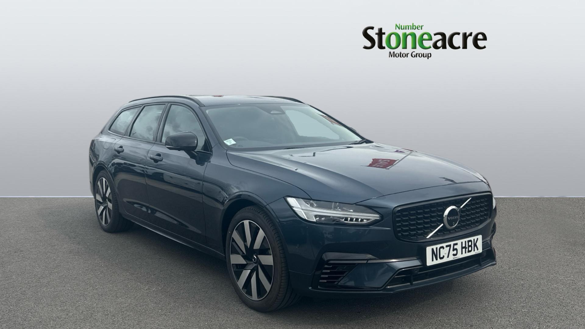 Main listing image - Volvo V90