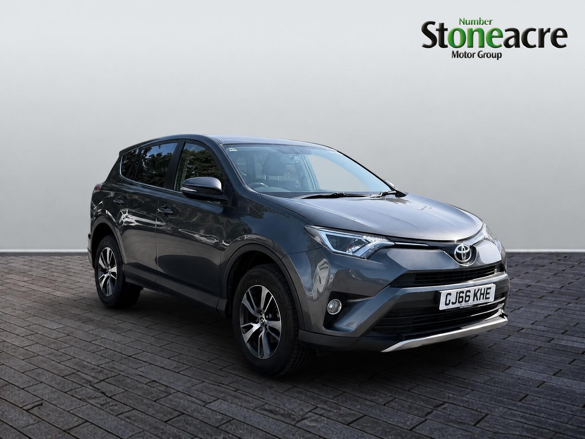 Main listing image - Toyota RAV4