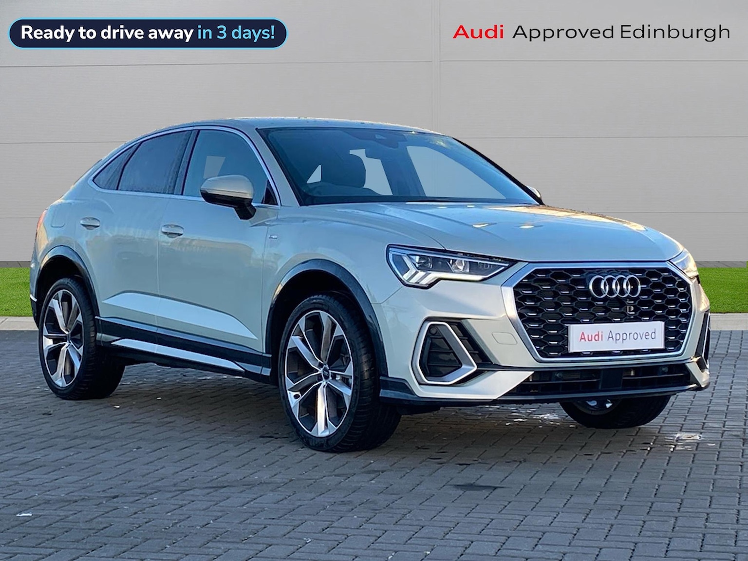 Main listing image - Audi Q3