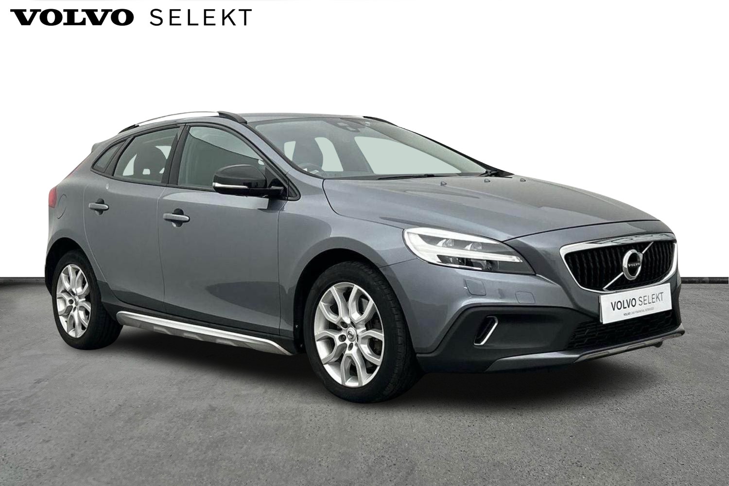 Main listing image - Volvo V40