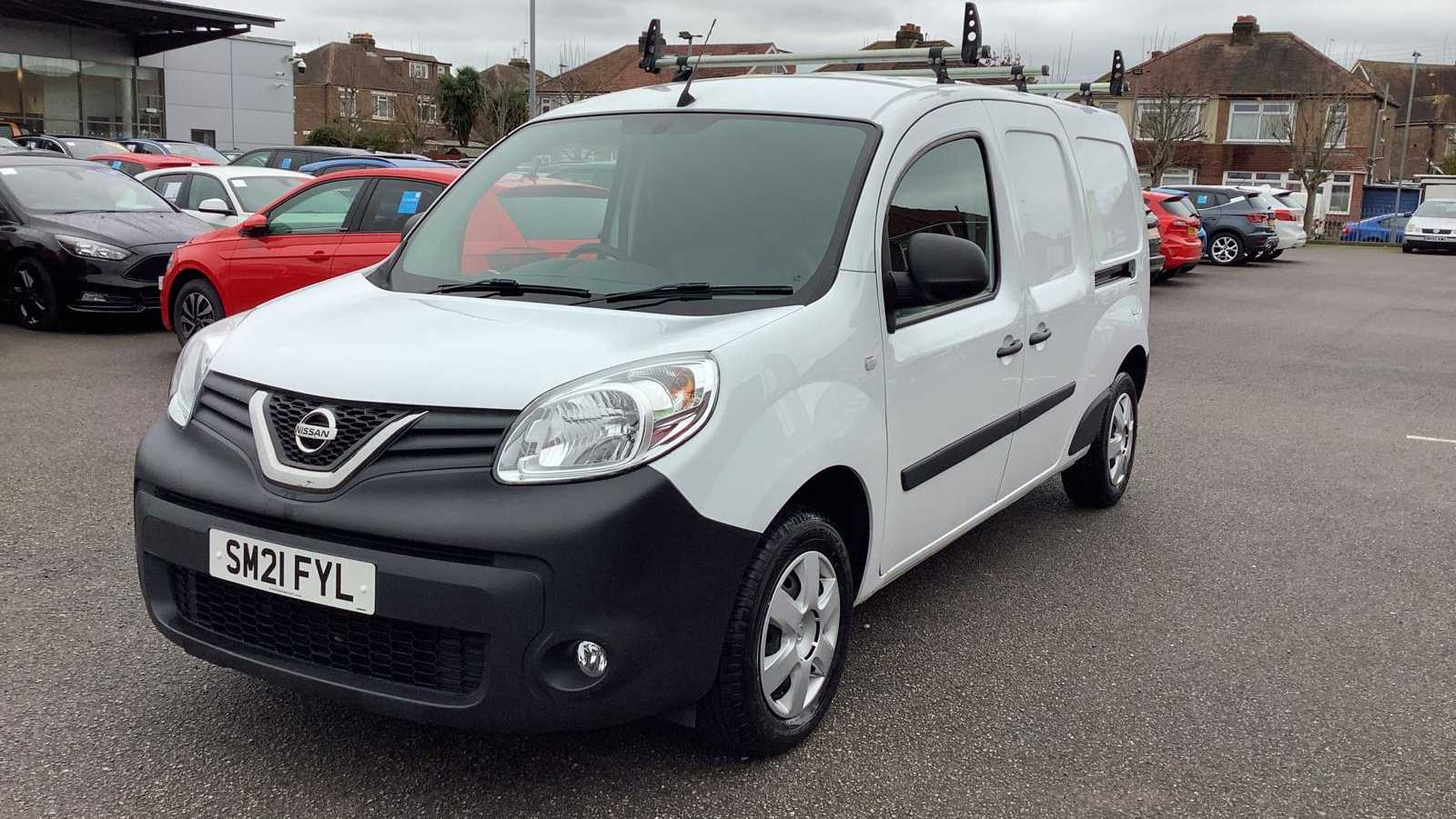 Main listing image - Nissan NV250