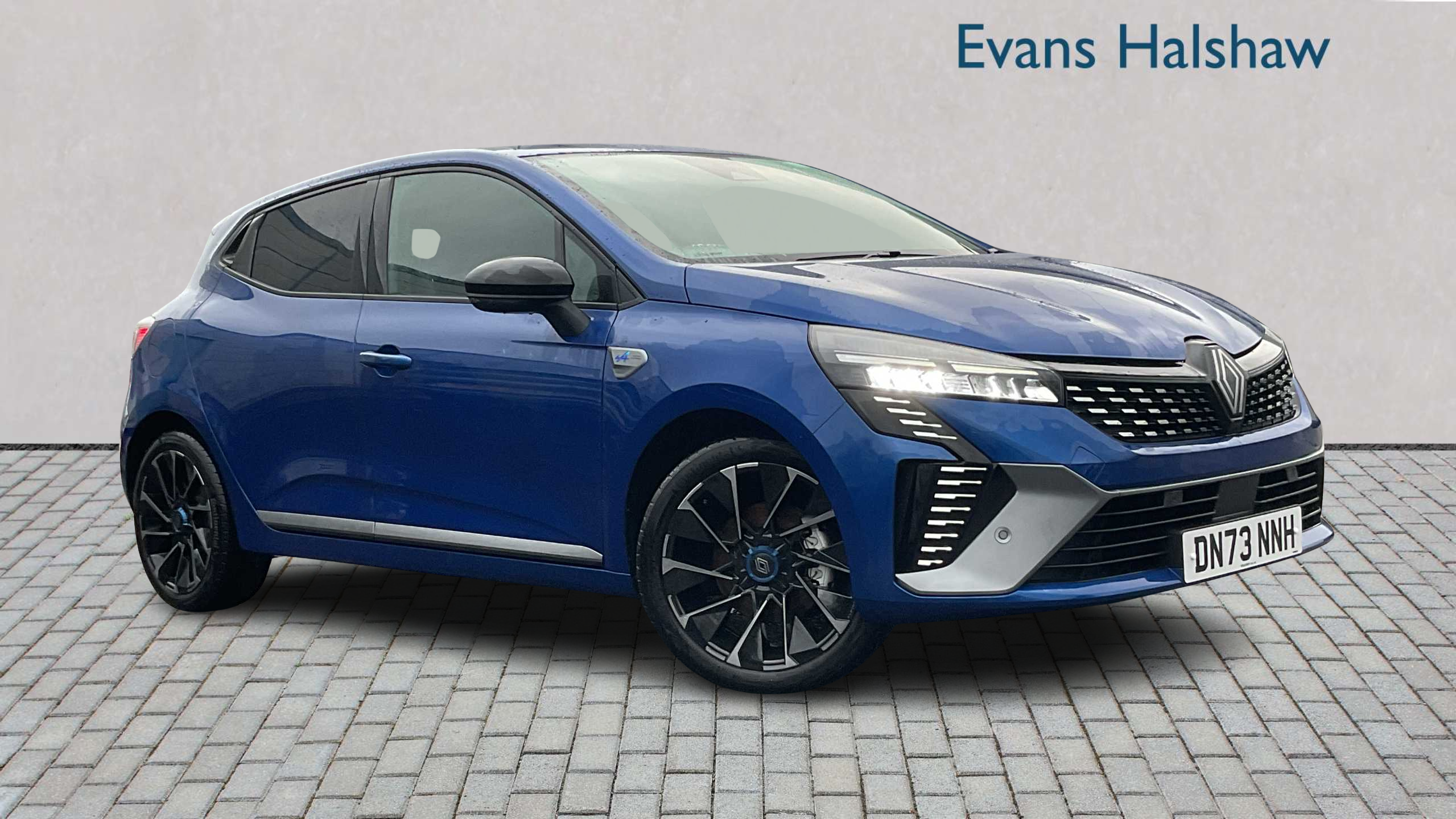 Main listing image - Renault Clio