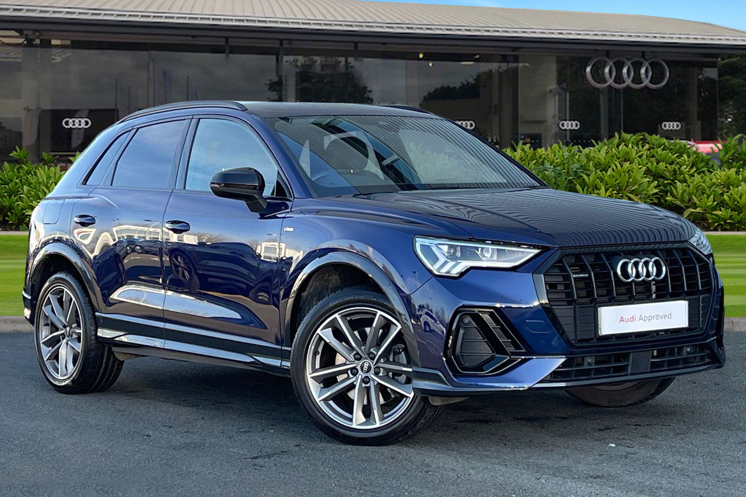 Main listing image - Audi Q3