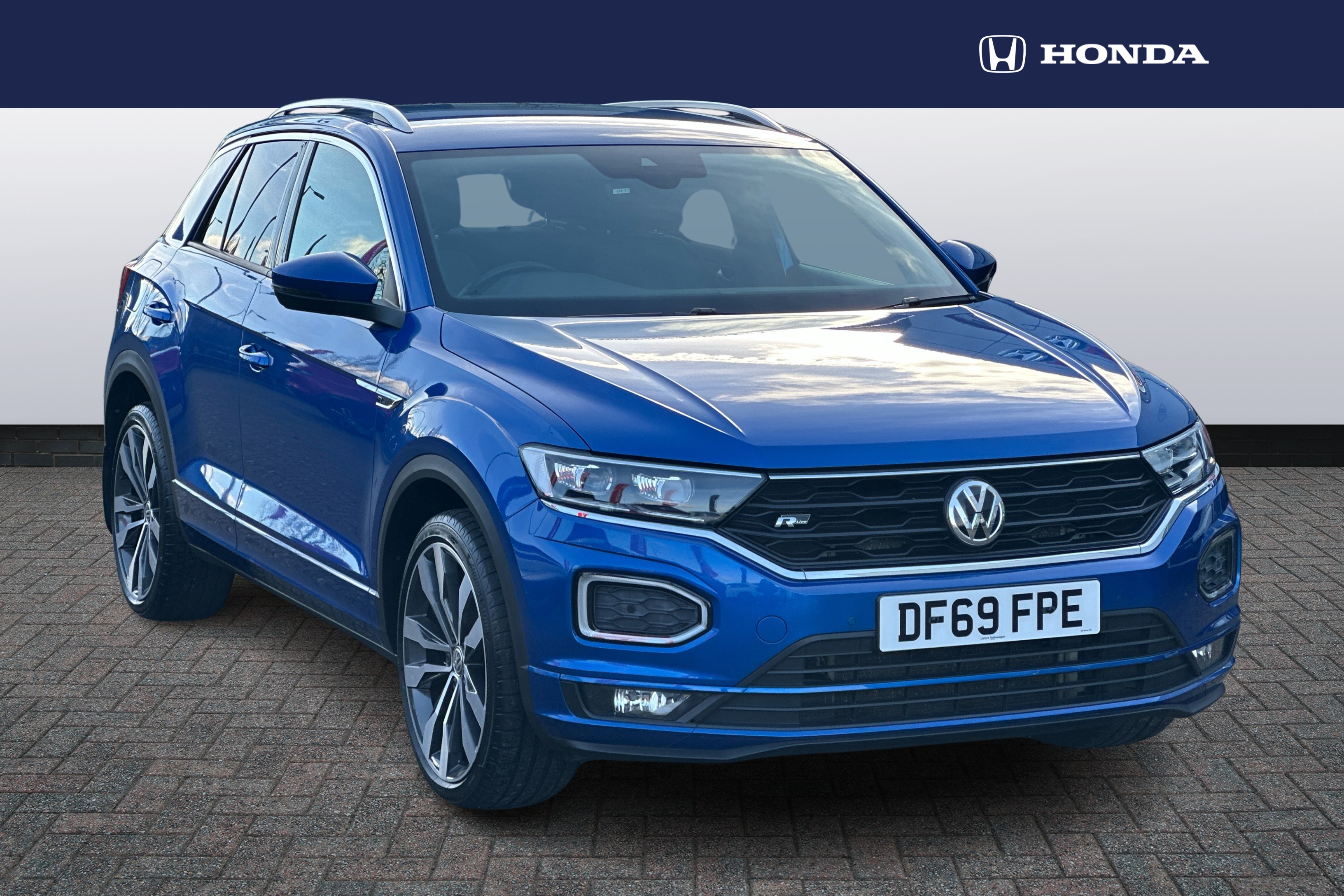 Main listing image - Volkswagen T-Roc